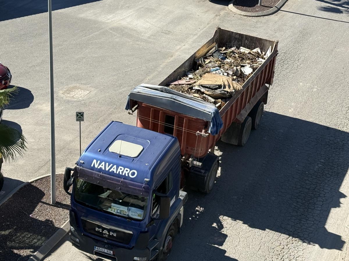 La basura de Adam en la Marina Alta llega hasta la planta del Campello La basura de Adam en la Marina Alta llega hasta la planta del Campello