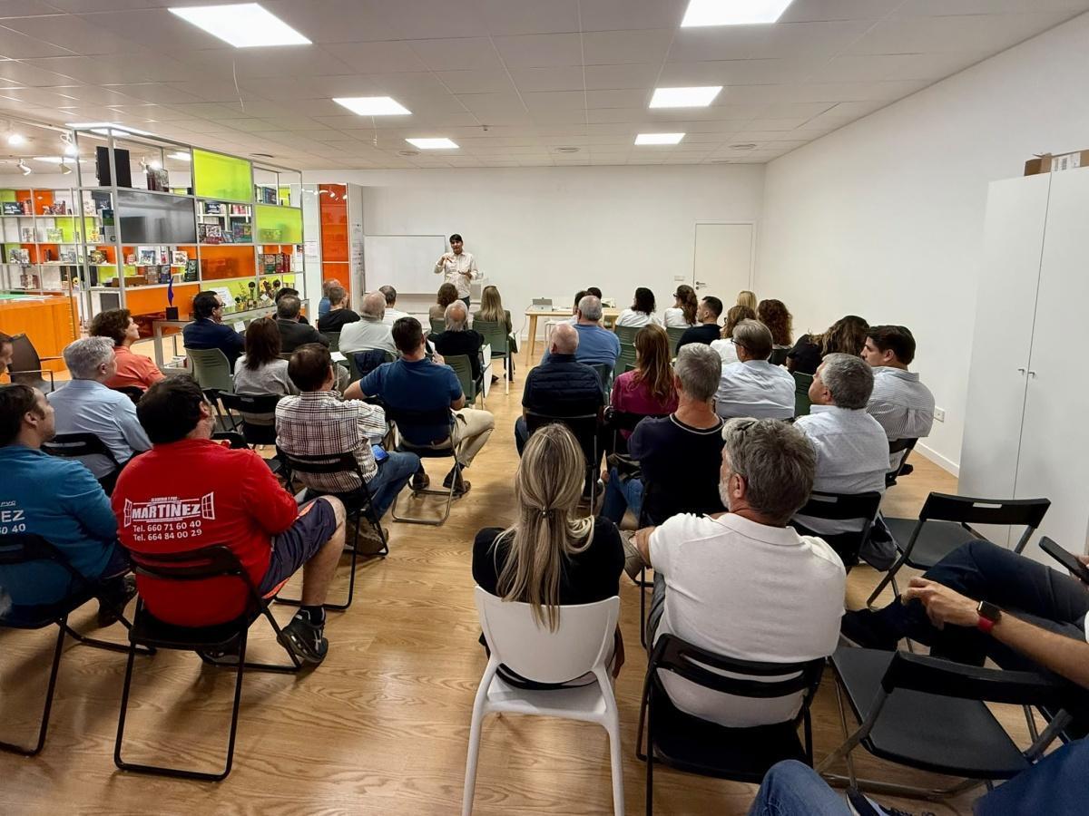 El polígono de Madrigueres de Dénia da el primer paso para modernizar su gestión con una nueva entidad