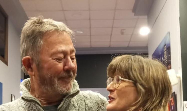 La prensa de la Marina Alta renueva cargos con el fotógrafo Tino Calvo y la locutora Míriam Pagán