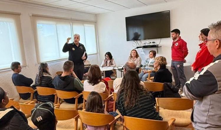 Los vecinos afectados por el incendio de Xàbia Park podrán volver en breve a sus casas