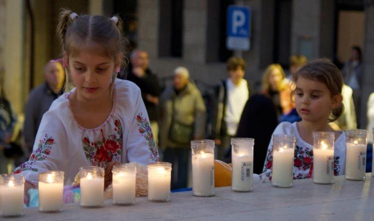 Marcha en Dénia por el futuro de los niños en Ucrania en el cuarto aniversario de la invasión rusa