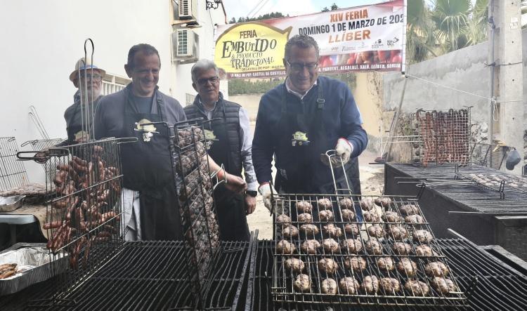 El presidente de la Diputación se convierte en Torraor d'Honor de la XIV Feria del Embutido de la Vall de Pop