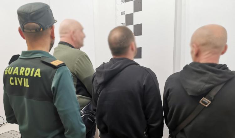 Detenidos tres integrantes de un grupo criminal especializado en hurtos a mayores en Calp