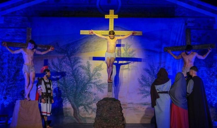 Més d’un miler de persones viuen a Ondara una espectacular representació de La Passió consolidada com a atractiu cultural i turístic