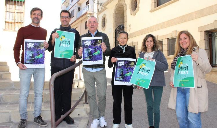 La fava toma el protagonismo en Benitatxell: llega Mitjafava Fest con La Fava Exterminadora