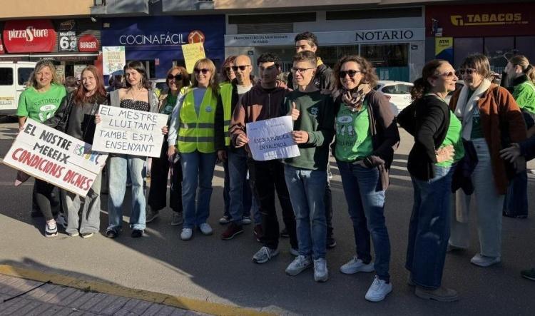 La huelga educativa continúa sin acuerdo tras una nueva reunión entre sindicatos y Conselleria, el lunes volverán las negociaciones