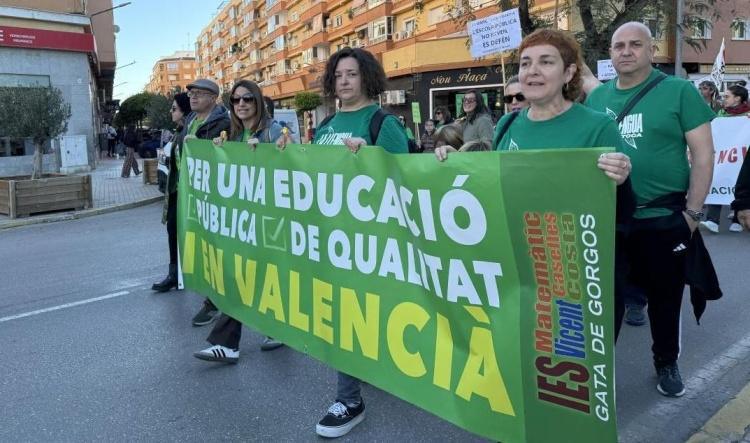 La huelga educativa se enquista mientras la Marina Alta sale de nuevo a la calle en defensa de la pública