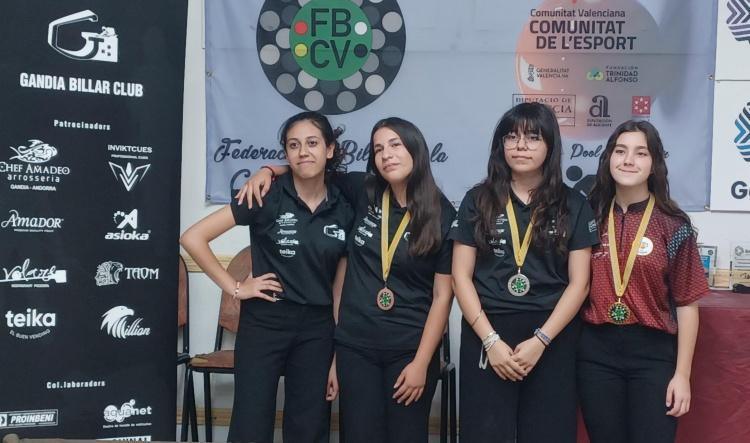 María Ferrer se proclama doble campeona autonómica sub-15 de billar