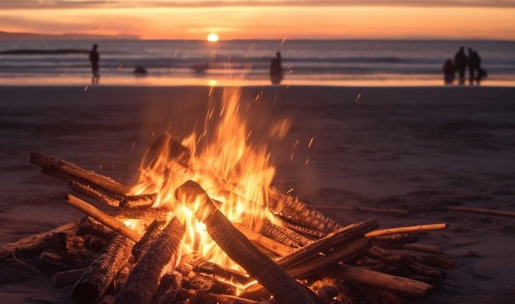 Dénia despliega medios humanos y tecnológicos para proteger las playas en Sant Joan