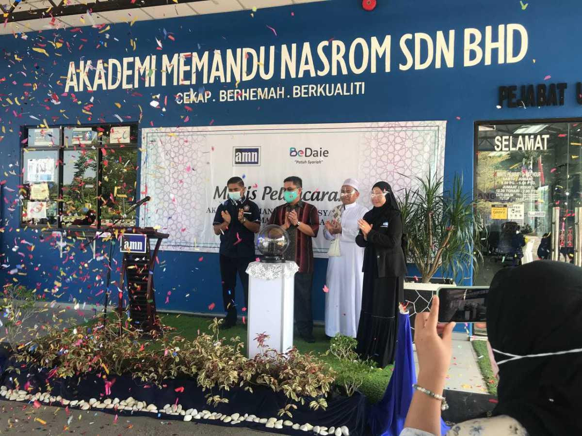 Akademik Patuh Syariah Akademik Patuh Syariah