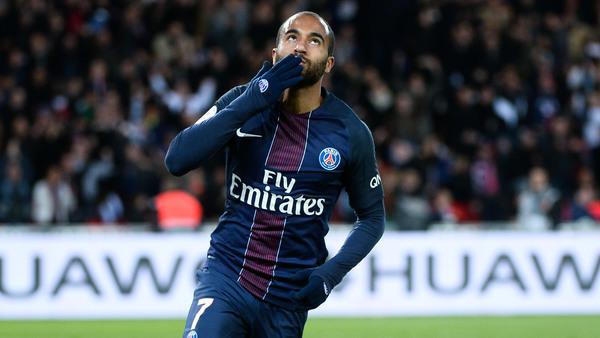 Deux clubs foncent sur Lucas