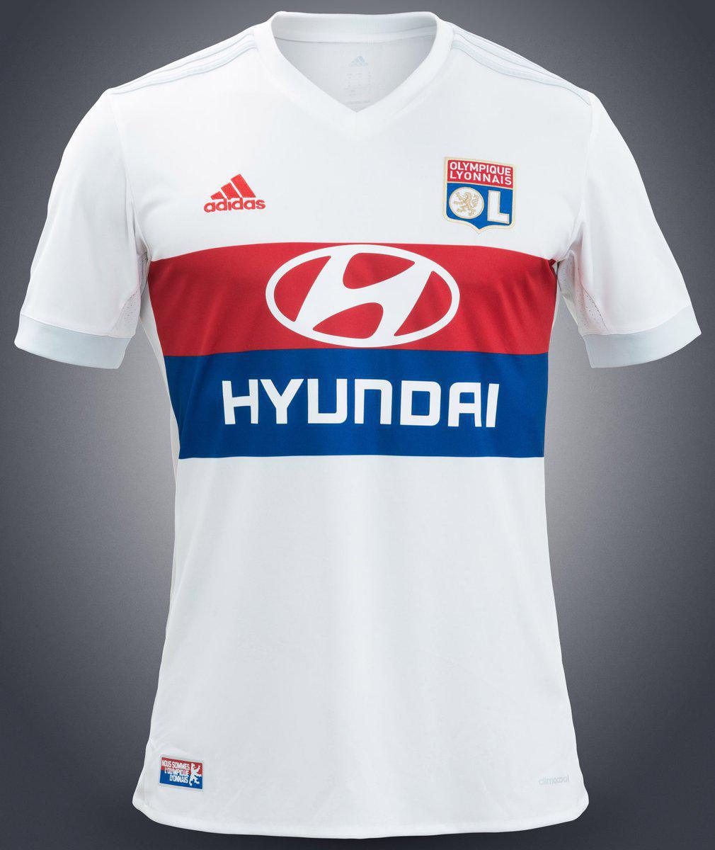 Les maillots domicile et extérieur de l'OL saison 2017-2018