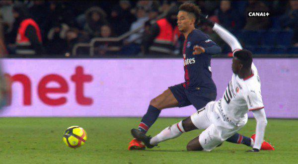 PSG - Rennes : le violent tacle de Niang sur Kehrer