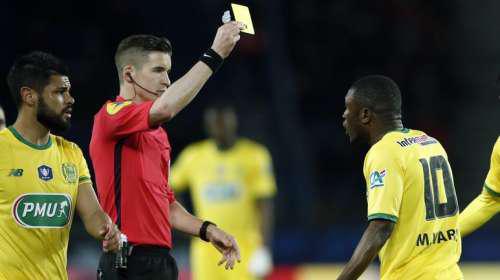 PSG - FC Nantes : les Canaris se paient magistralement Letexier et le VAR