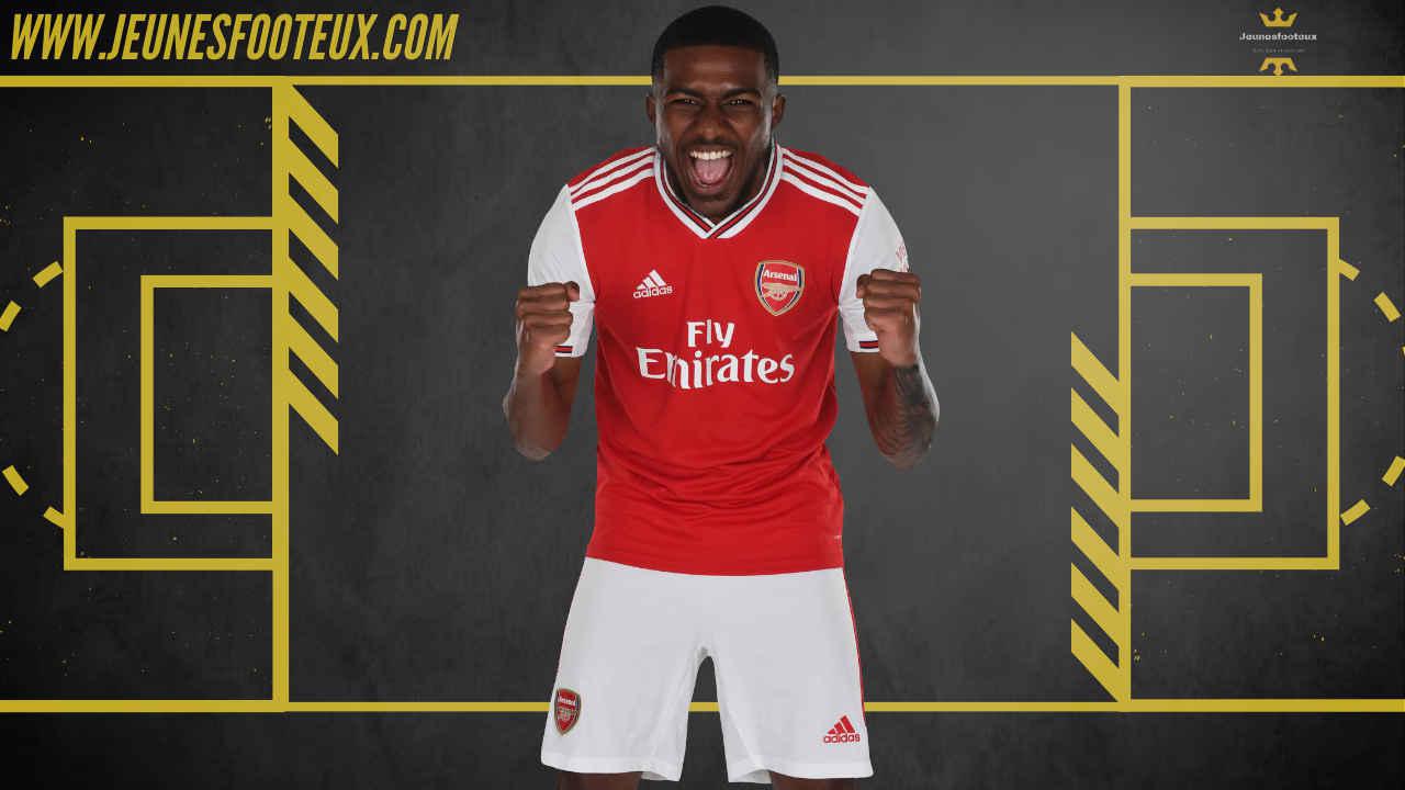 Ainsley Maitland-Niles, latéral droit d'Arsenal