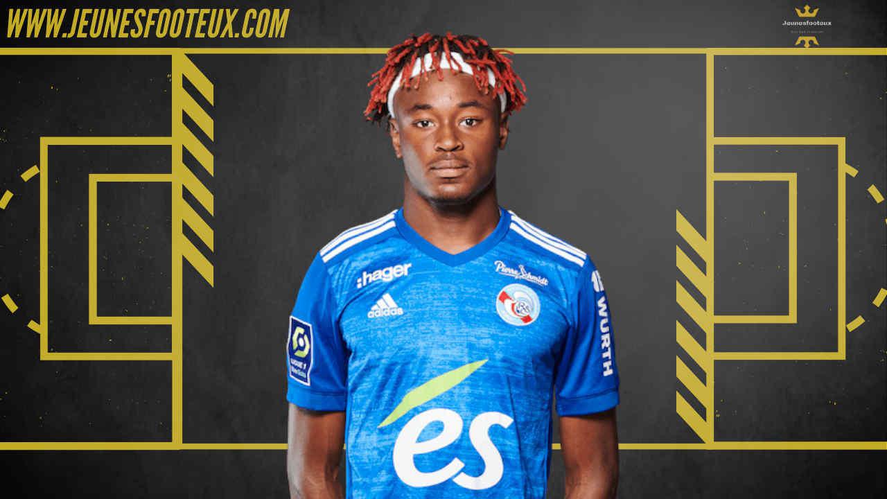 Blessé pour 2 mois, Mohamed Simakan pourrait voir son transfert au Milan AC avorté