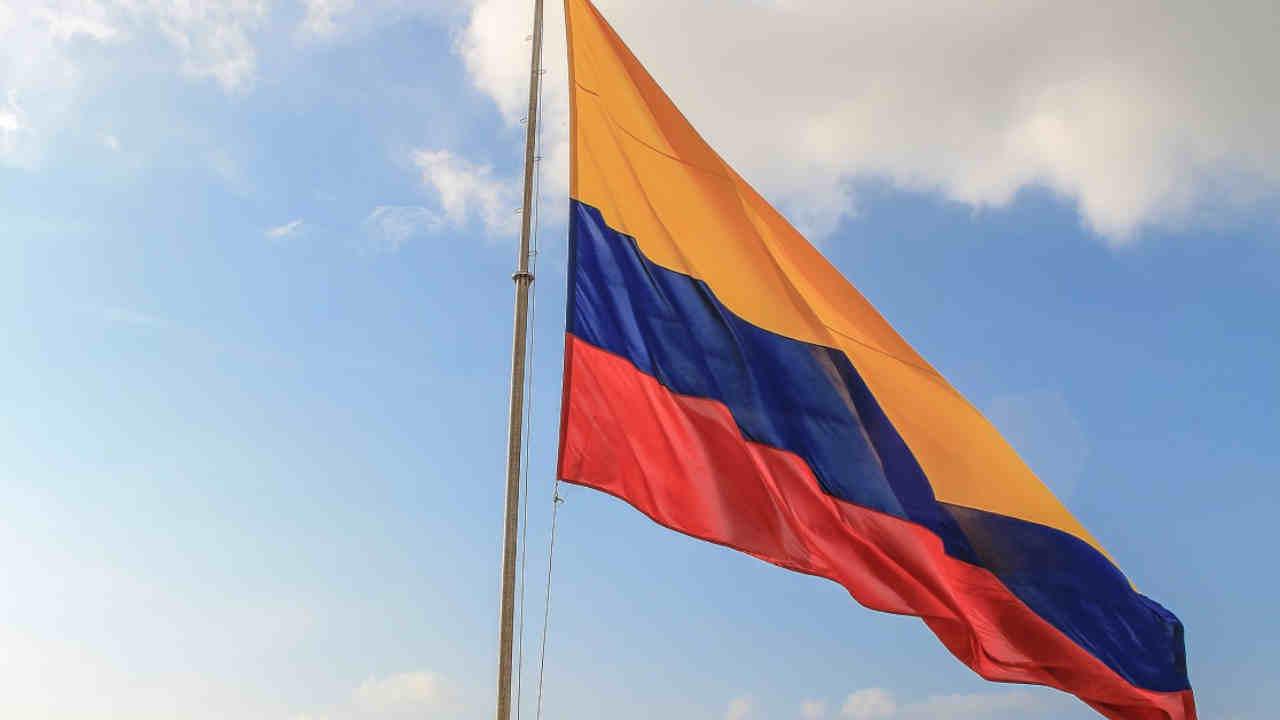 Un match de football à 7 contre 11 en Colombie