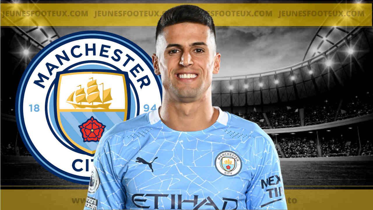 Manchester City : Joao Cancelo a promis qu'il reviendrait à Benfica