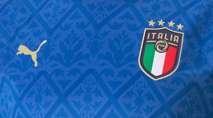 Zoom sur le maillot domicile de l'Italie
