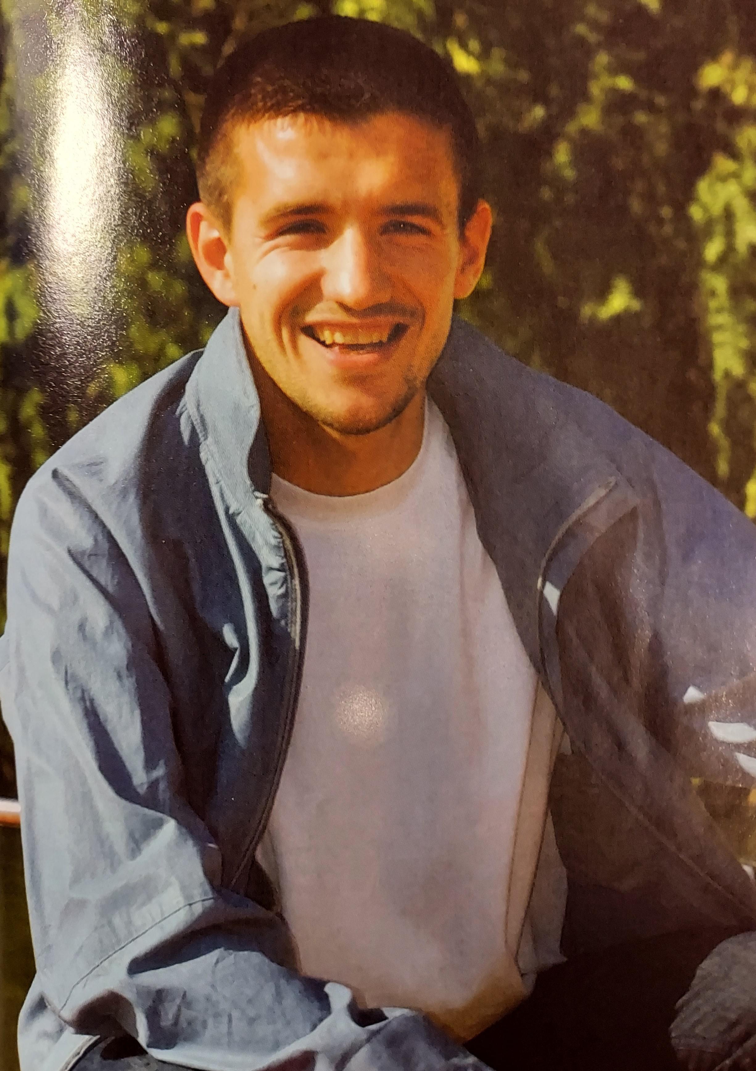 Passé par le RC Lens, le FC Nantes et l'OL, j'ai eu 10 sélections en Bleus. Qui suis-je ?