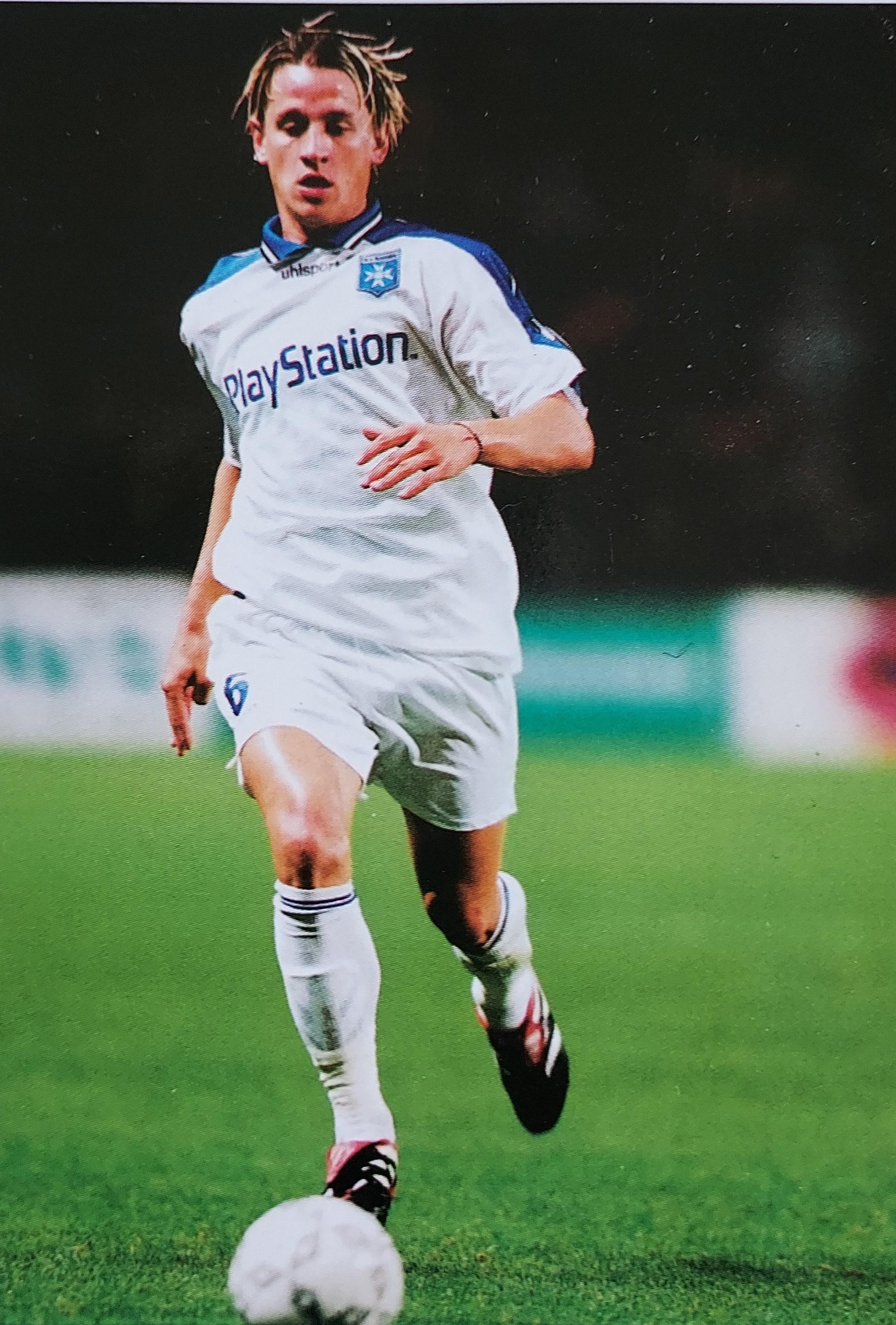 Ce surdoué de l'AJ Auxerre n'aura connu "que" 29 sélections en Bleus, qui est-il ?