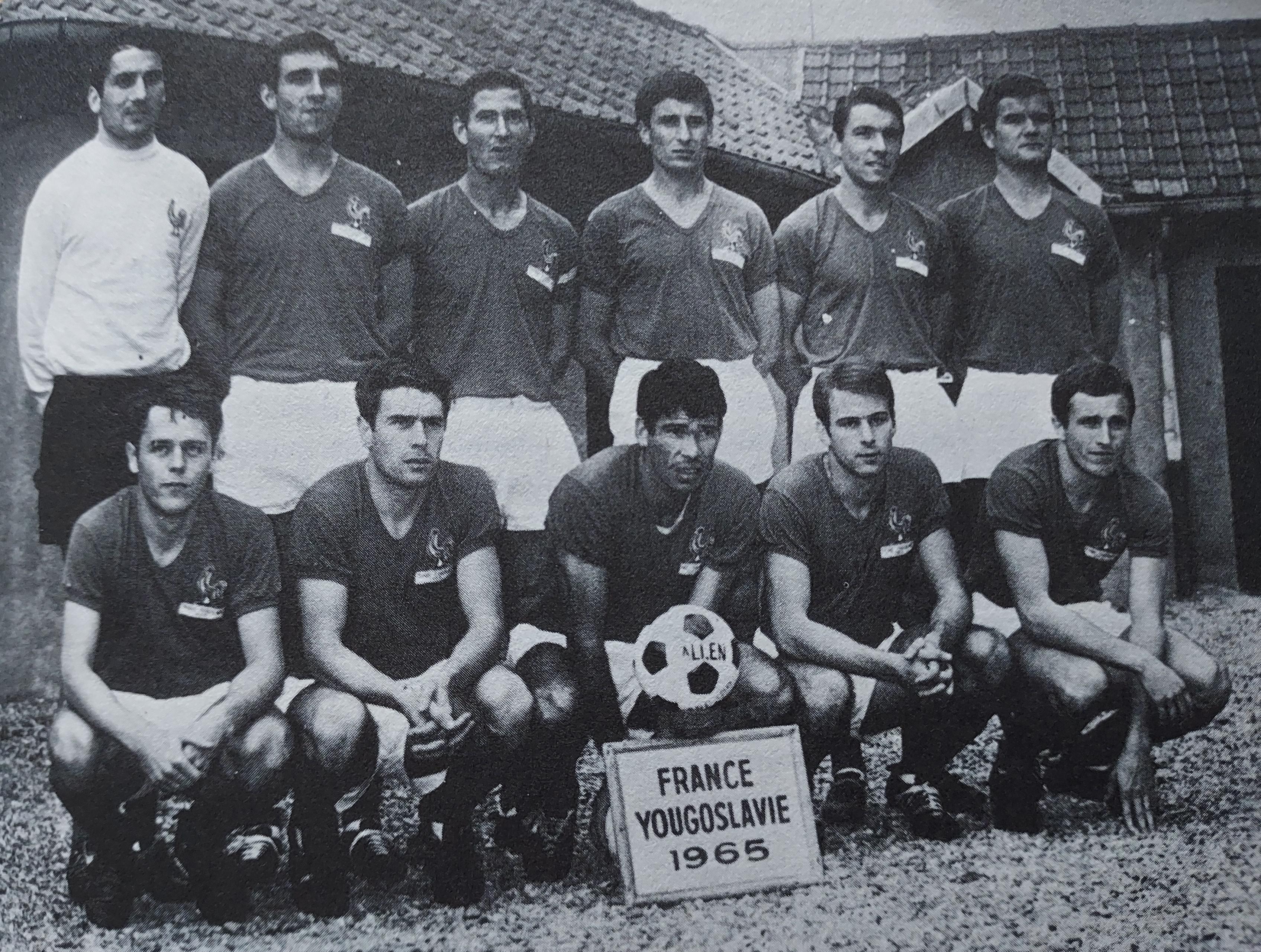 Adoré à la fois au RC Strasbourg et au FC Metz, il totalise 14 sélections en Equipe de France !