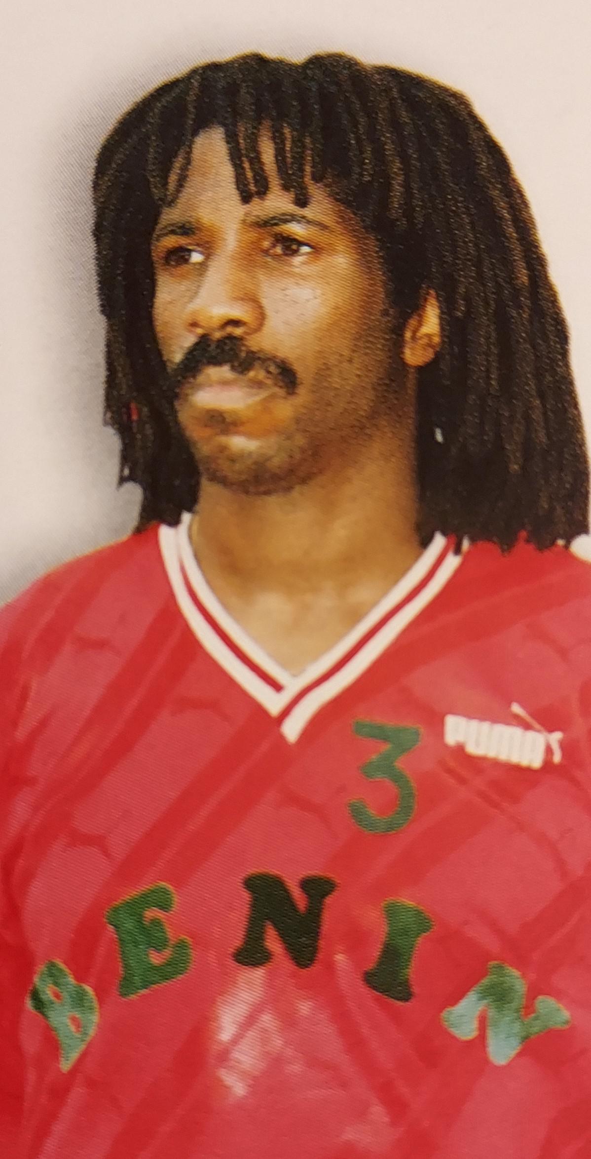 Adoré au RC Lens et à Tours, ce joueur atypique compte 223 matchs avec les Sang et Or !