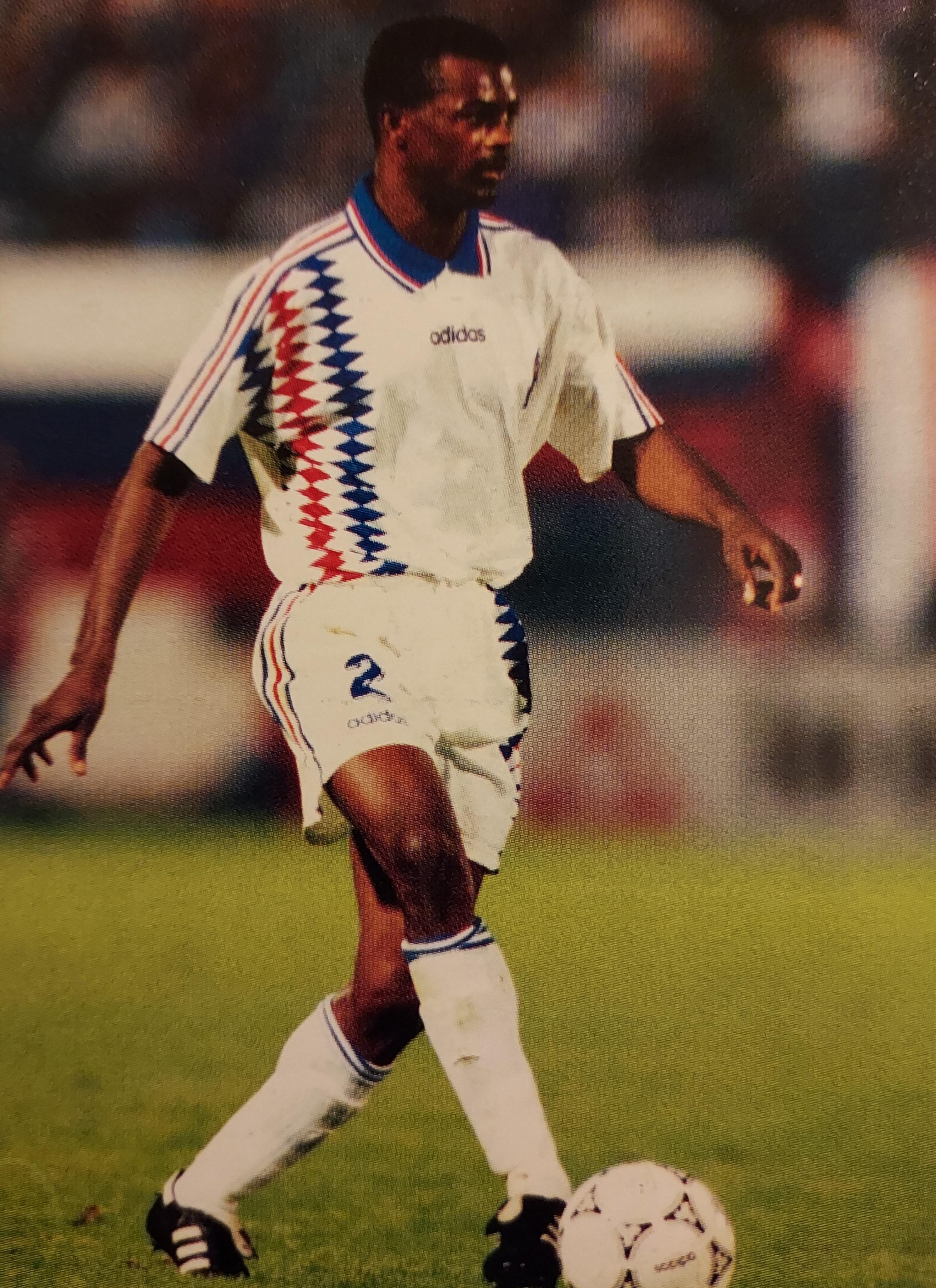 Adoré au PSG, à l'OM, au LOSC et à Rennes, il compte 37 sélections en Equipe de France !