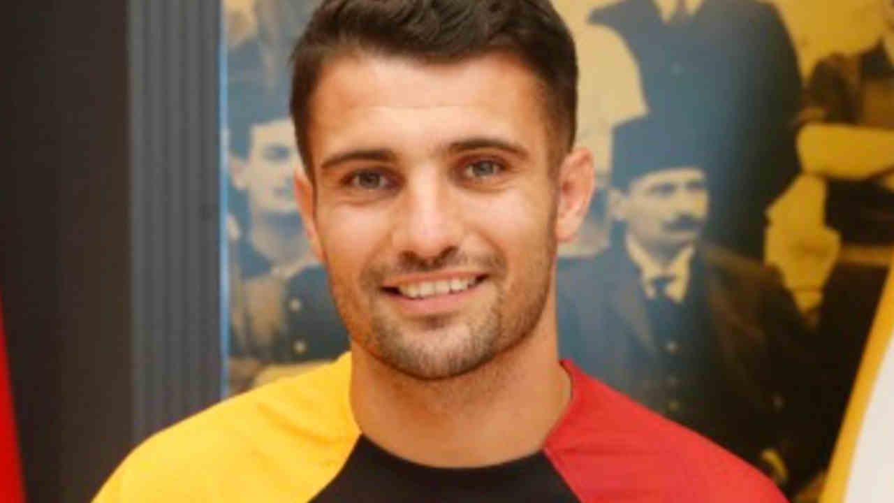 Léo Dubois (ex OL et FC Nantes) humilié par Galatasaray !