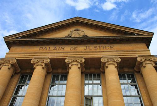 La holding qui détient le RC Lens a été placée en redressement judiciaire