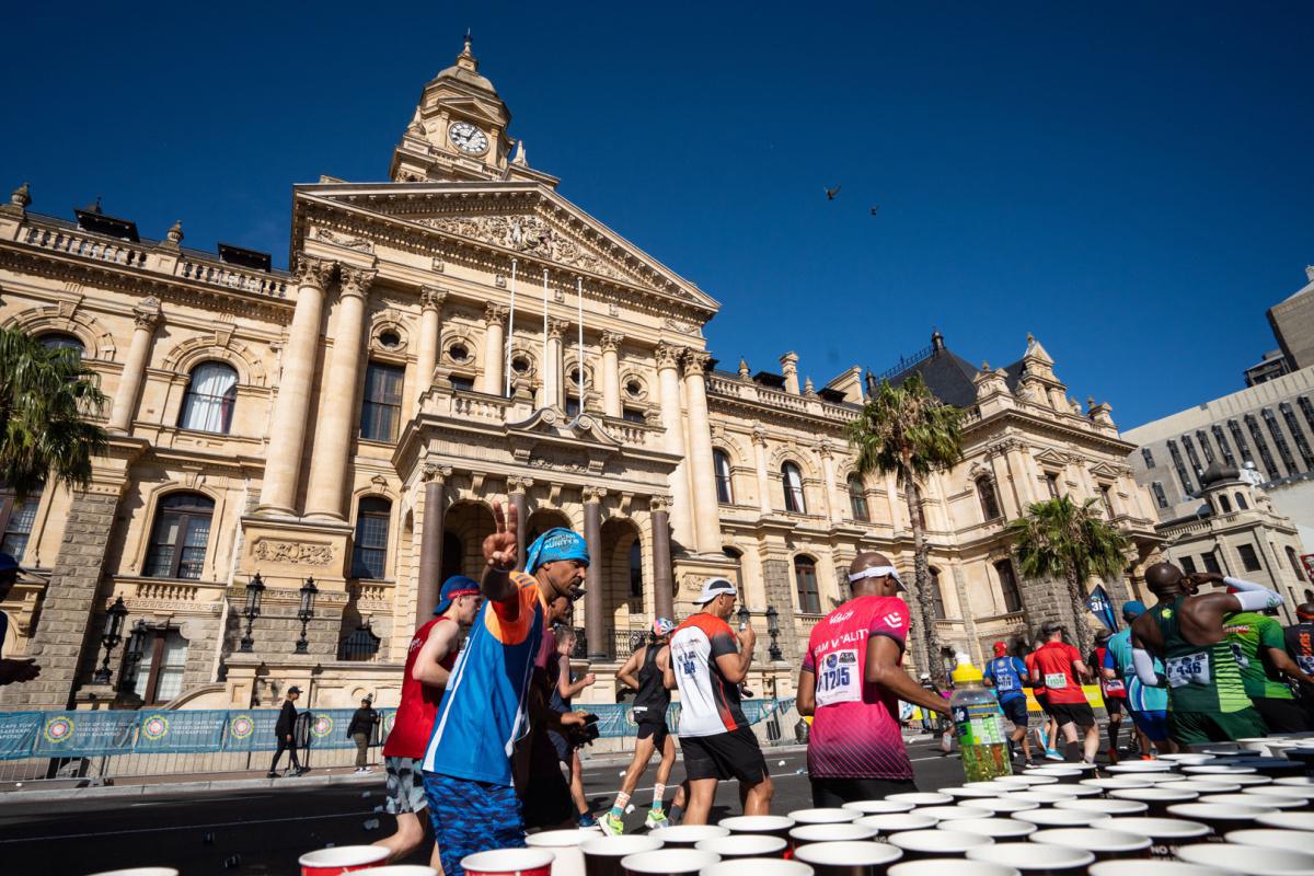 Cape Town Gears Up for a Car-Free Route in 2024 Sanlam Marathon