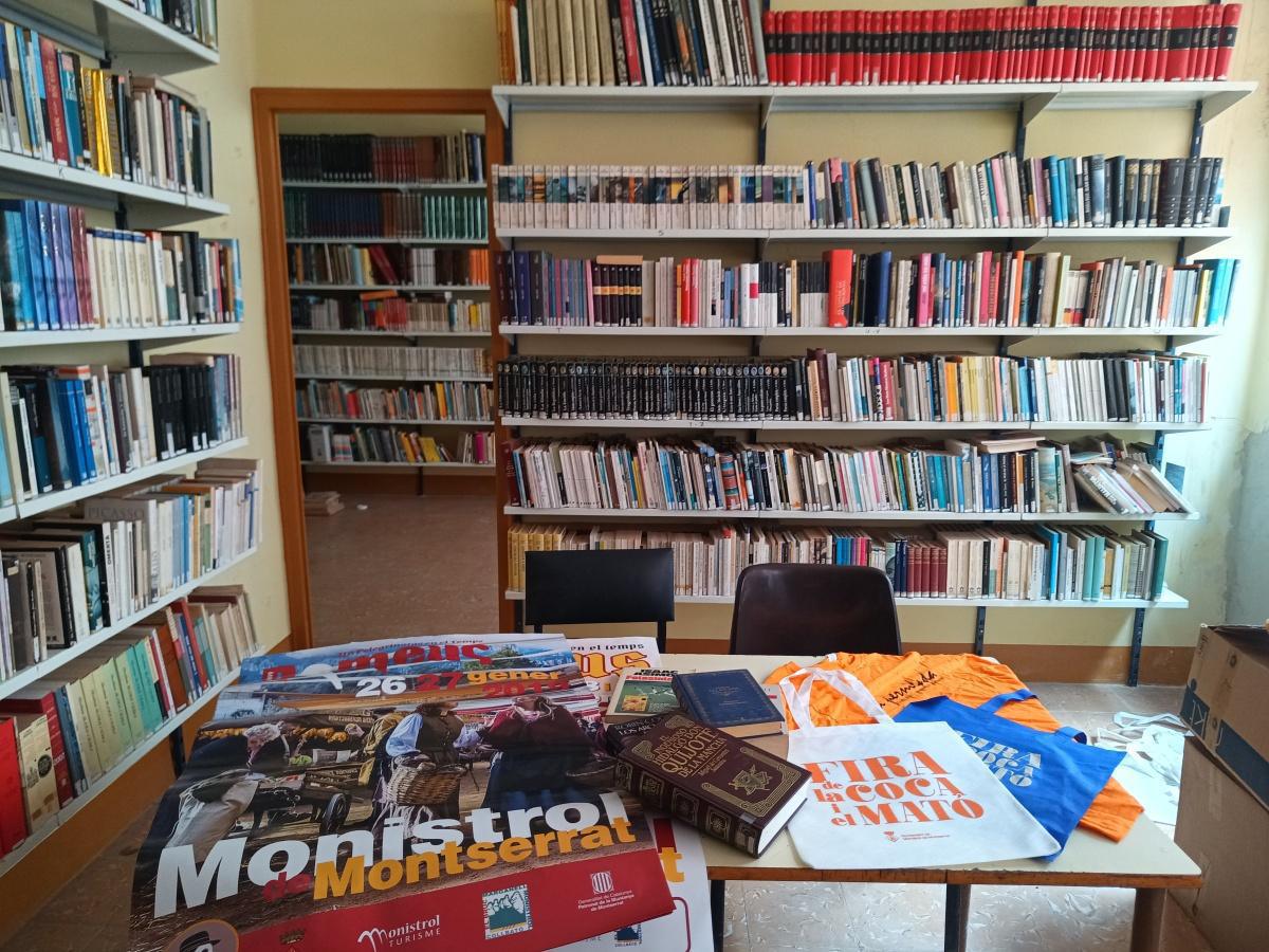 Es regalaran 5000 llibres descatalogats i material municipal divers durant aquest cap de setmana Es regalaran 5000 llibres descatalogats i material municipal divers durant aquest cap de setmana