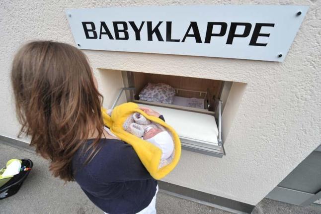 Allemagne Contre L Infanticide Les Boites A Bebe