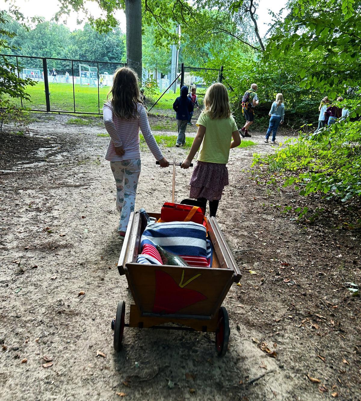 Trauergruppen für Kinder, Jugendliche und junge Erwachsene Trauergruppen für Kinder, Jugendliche und junge Erwachsene