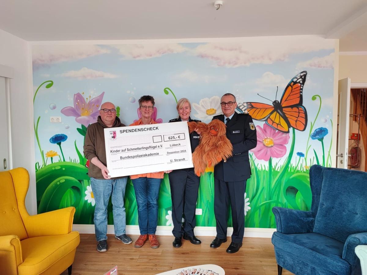 Spende der Bundespolizei-Akademie Lübeck Spende der Bundespolizei-Akademie Lübeck