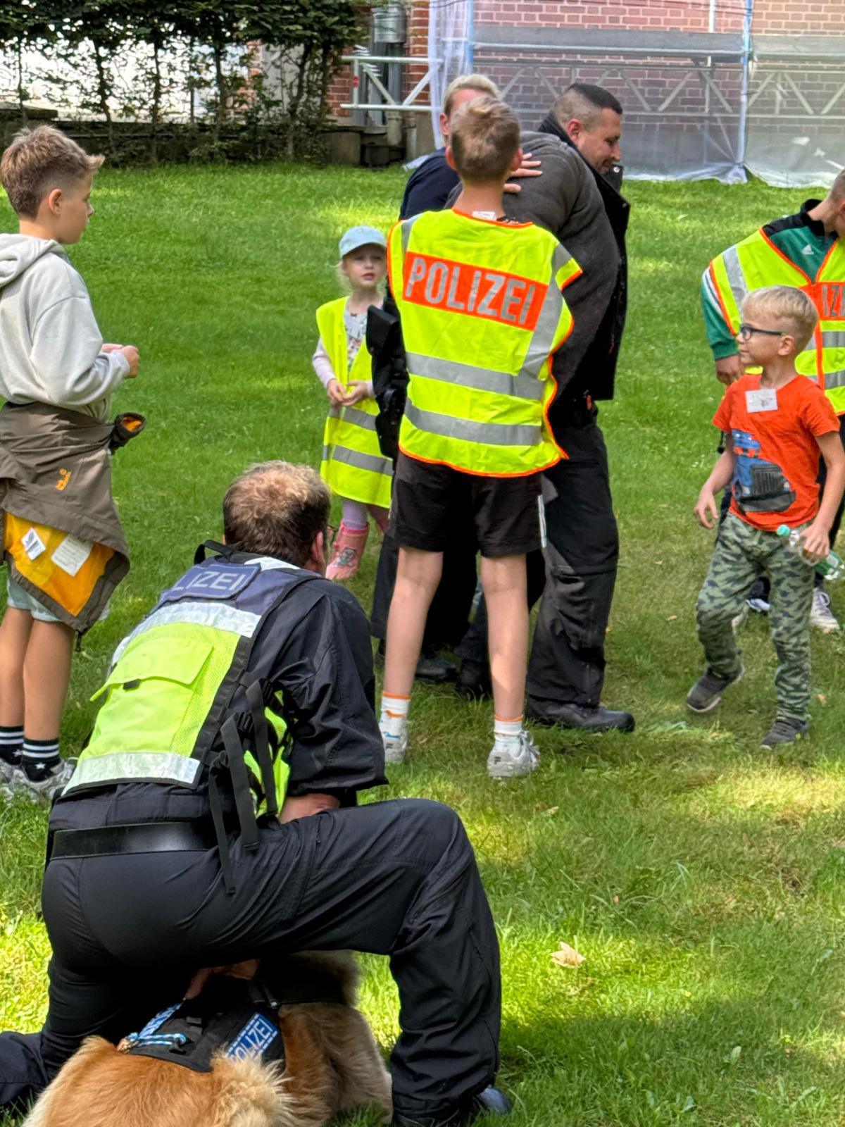 Ferienaktion bei der Bundespolizei-Akademie Lübeck