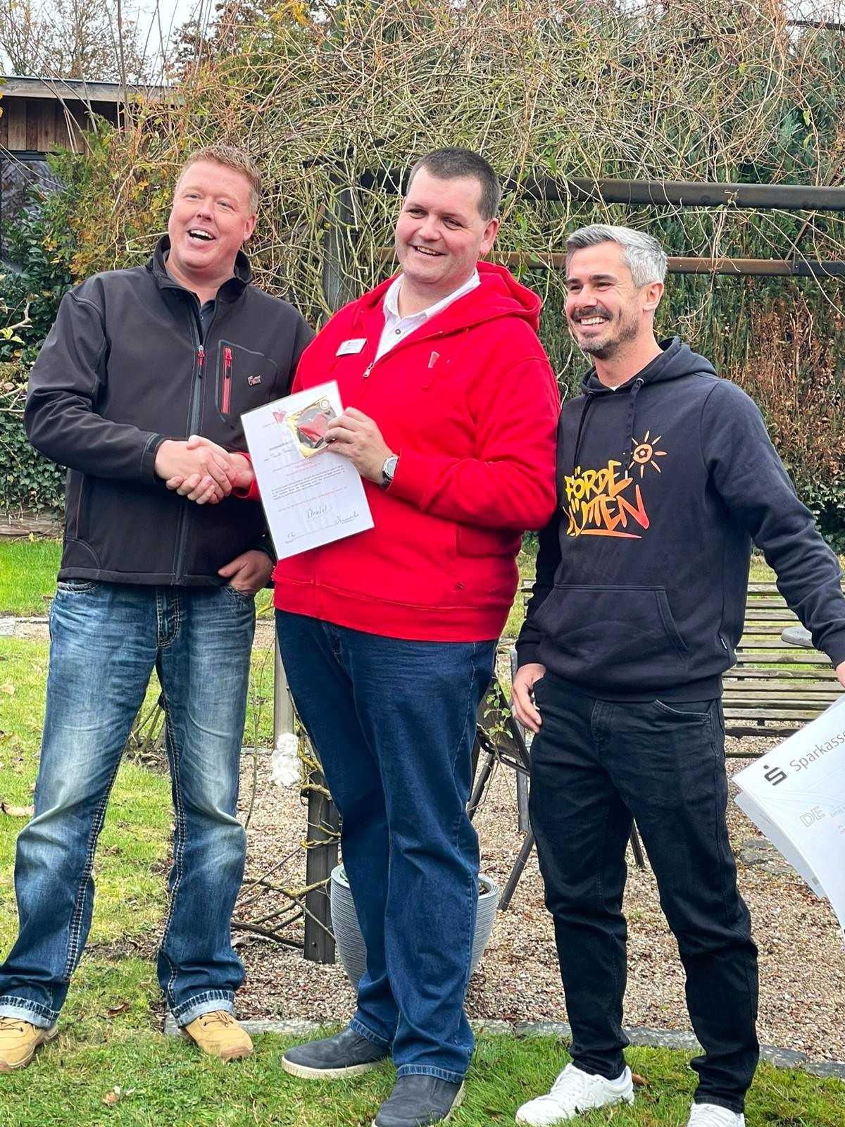 Ein Tag der Dankbarkeit: Truck Team Schleswig-Holstein spendet 33.000 Euro für den guten Zweck 