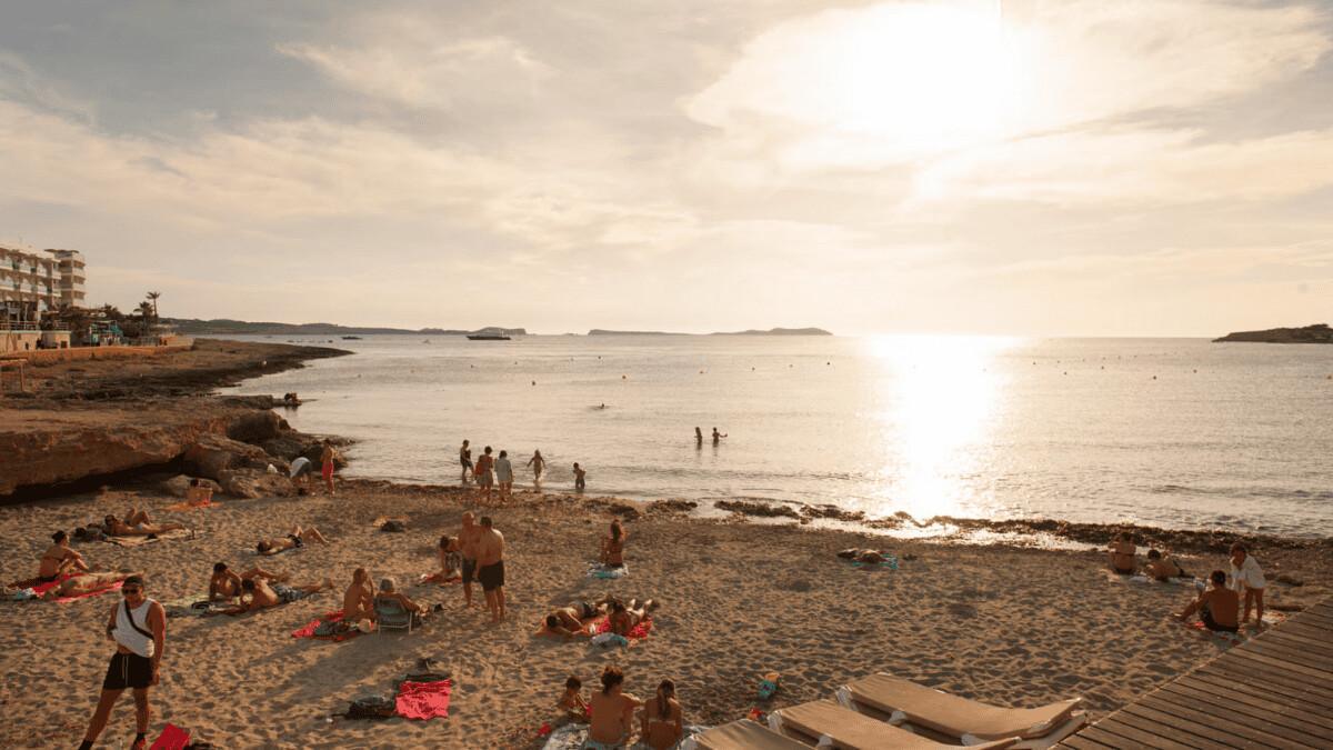 List of Ibiza’s Smoke-Free Beaches: A Breath of Fresh Air for Families