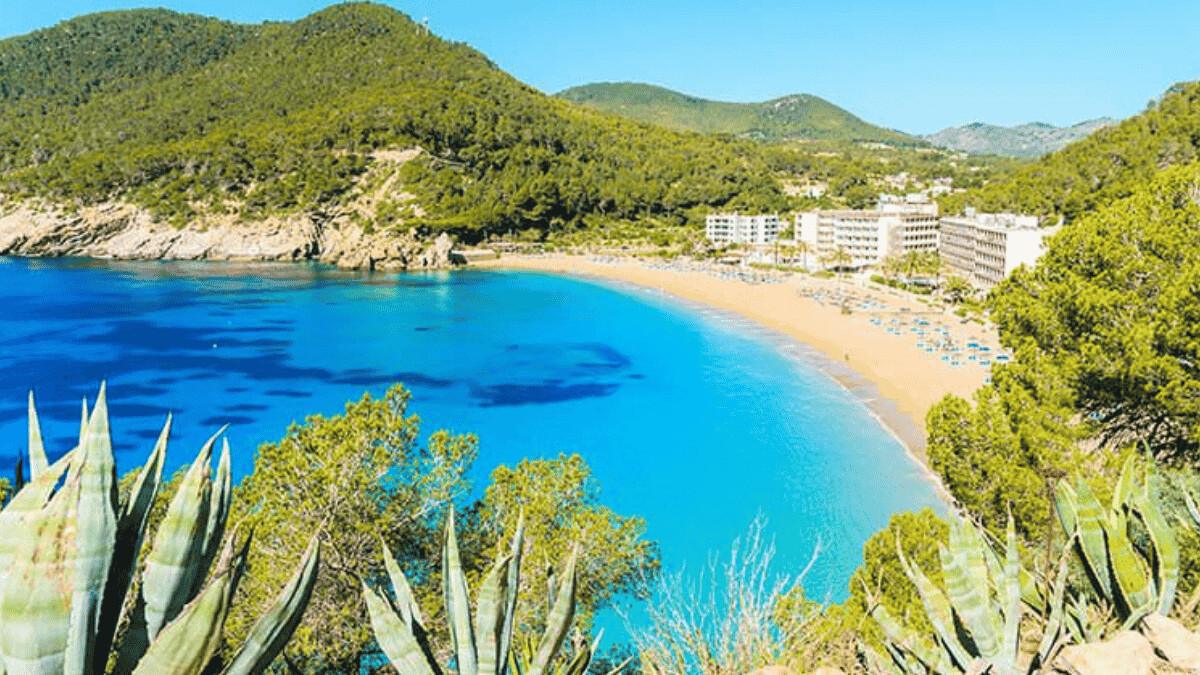 Lista de Playas sin humo en Ibiza: un soplo de aire fresco para las familias