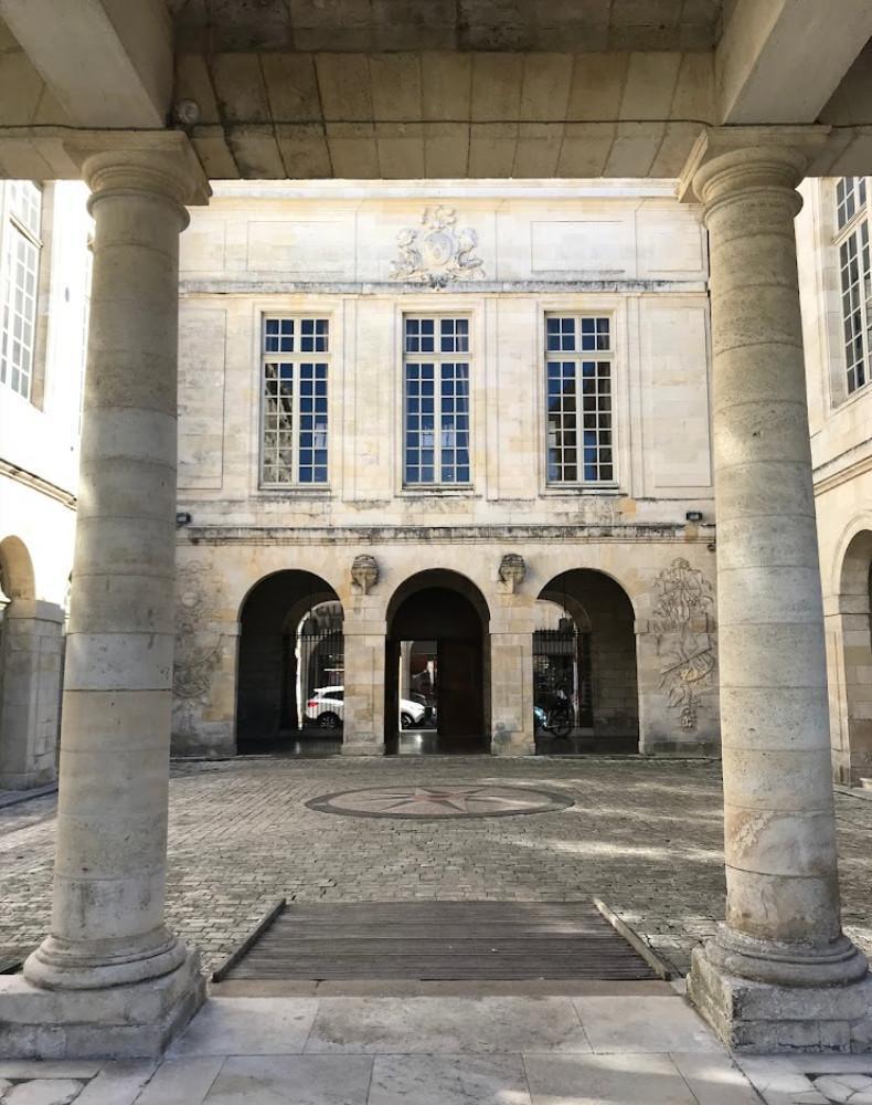 🎧 L'Hôtel de La Bourse 🎧 L'Hôtel de La Bourse