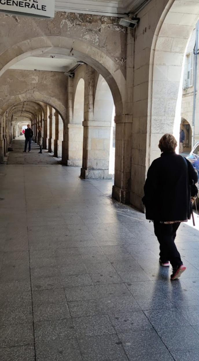 🎧 La Rue du Palais 🎧 La Rue du Palais