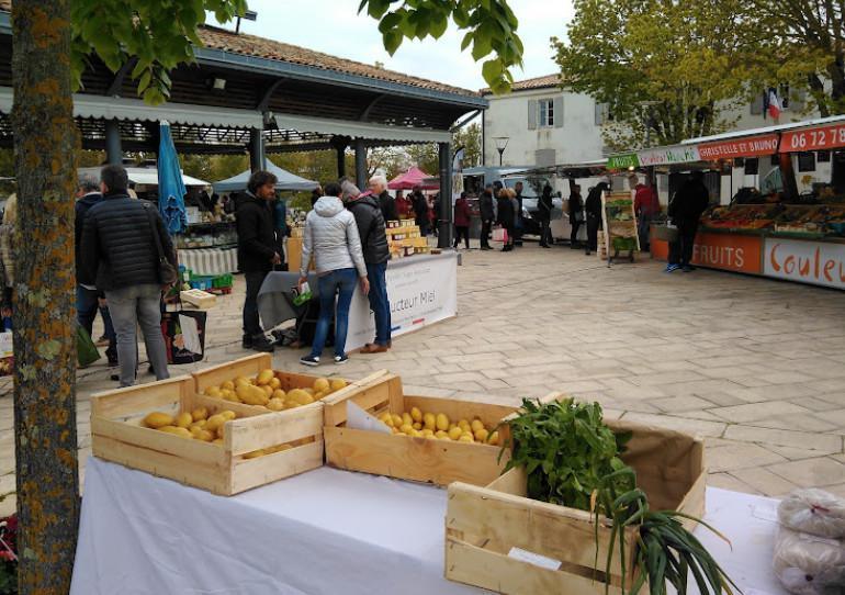Le Marché Couvert de Dompierre-sur-mer Le Marché Couvert de Dompierre-sur-mer
