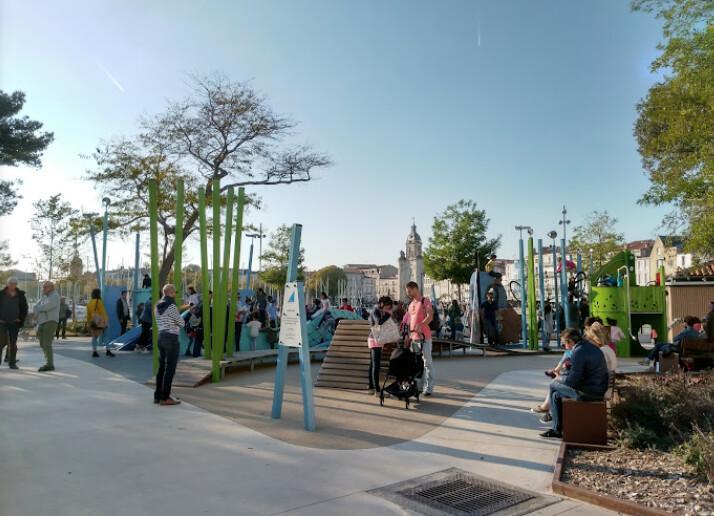 Le Square du Quai Valin