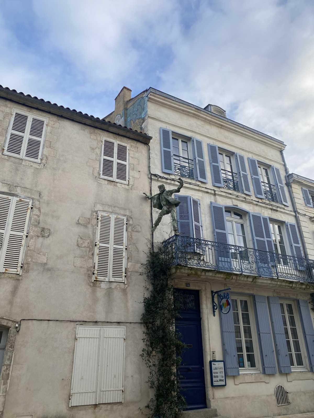 🎧 La statue de l'Homme en apesenteur 🎧 La statue de l'Homme en apesenteur