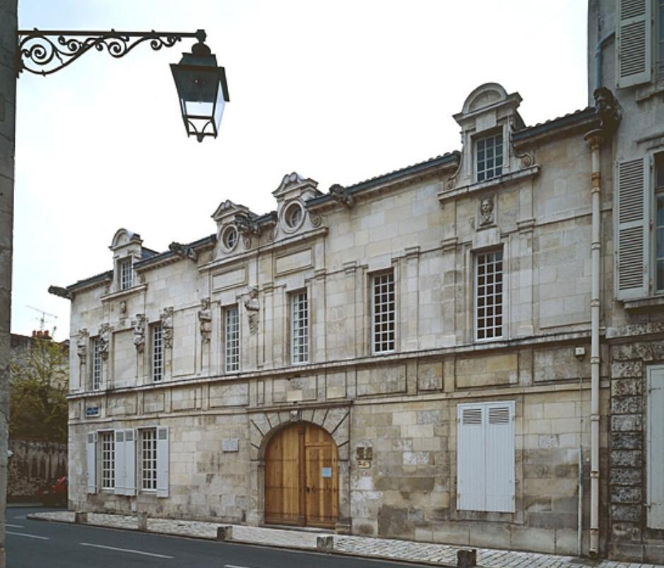 🎧 La Maison de Nicolas Venette 🎧 La Maison de Nicolas Venette