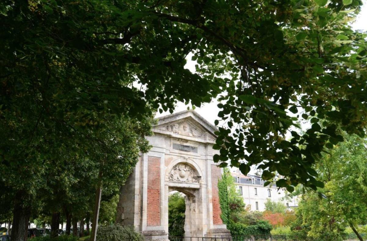 🎧 La Porte Dauphine 🎧 La Porte Dauphine