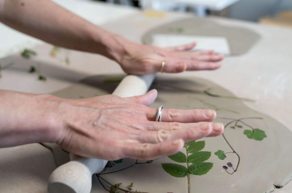 🖌️ Découverte de l’estampage botanique avec Izumi 🖌️ Découverte de l’estampage botanique avec Izumi