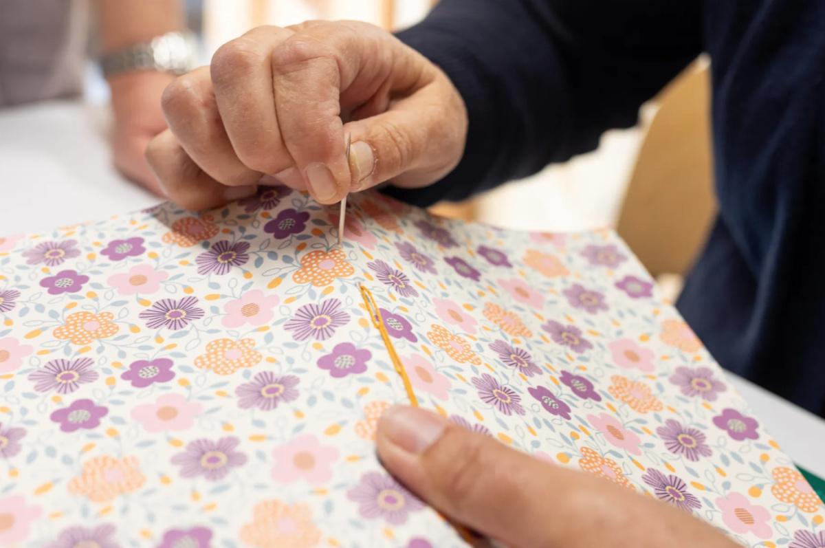 📚 Initie-toi à la reliure artisanale avec Valérie 📚 Initie-toi à la reliure artisanale avec Valérie