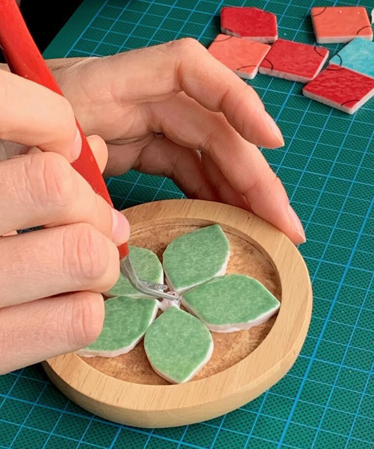 🧩 Initiez-vous à la mosaïque à Dolus-d’Oléron avec Murielle 🧩 Initiez-vous à la mosaïque à Dolus-d’Oléron avec Murielle