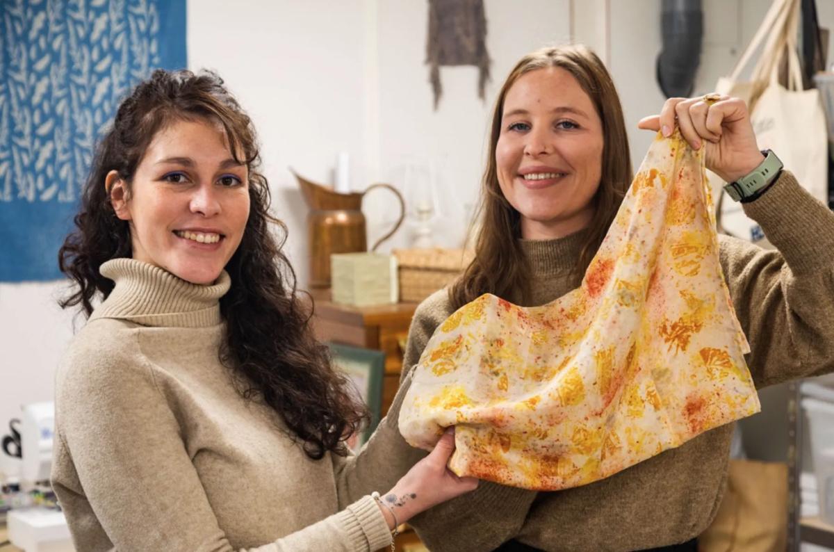 🍃 Créez votre foulard ou chouchou en soie avec la technique de l’éco-print 🍃 Créez votre foulard ou chouchou en soie avec la technique de l’éco-print